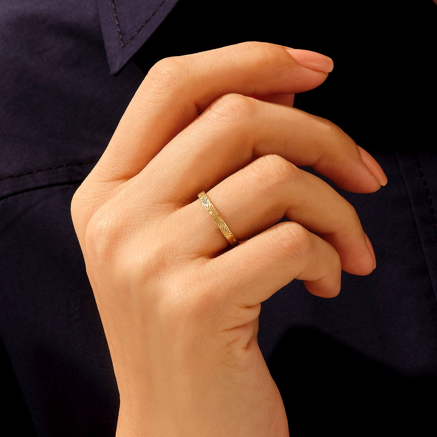 Sun Band Ring in Gold