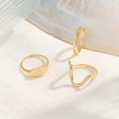Sun and Moon Signet Ring in Gold