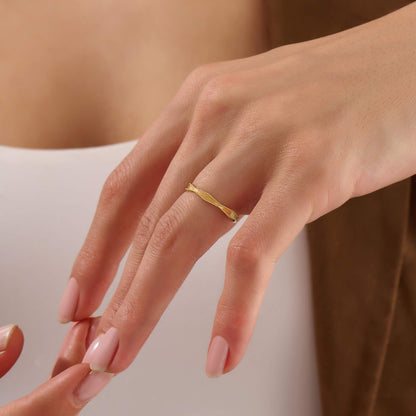 Sunburst Wave Band Ring in Gold