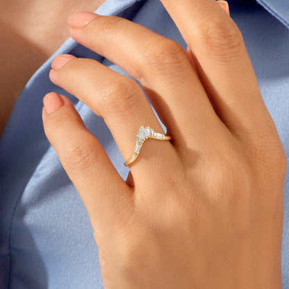 Tapered Baguette Curved Wedding Ring in Gold