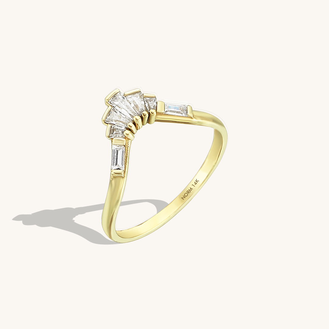 Tapered Baguette Curved Wedding Ring in Gold