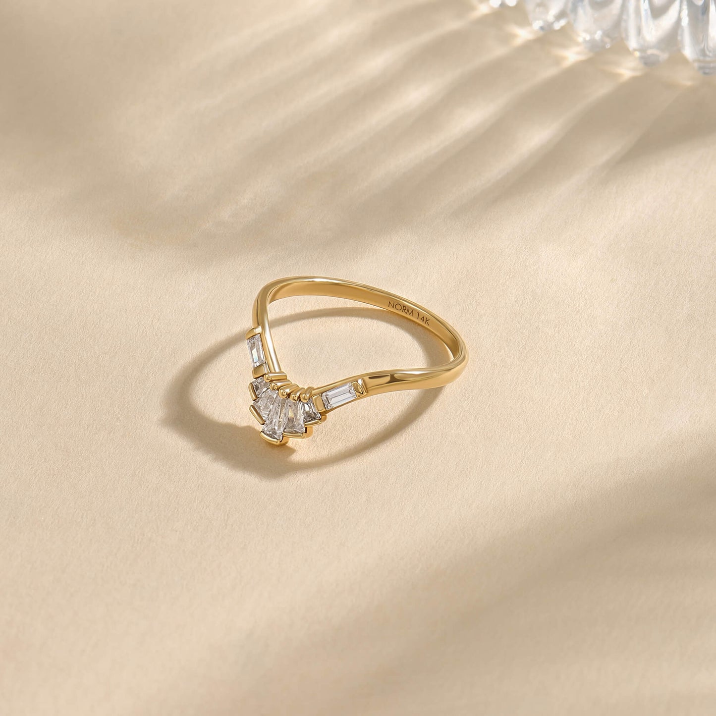 Tapered Baguette Curved Wedding Ring in Gold