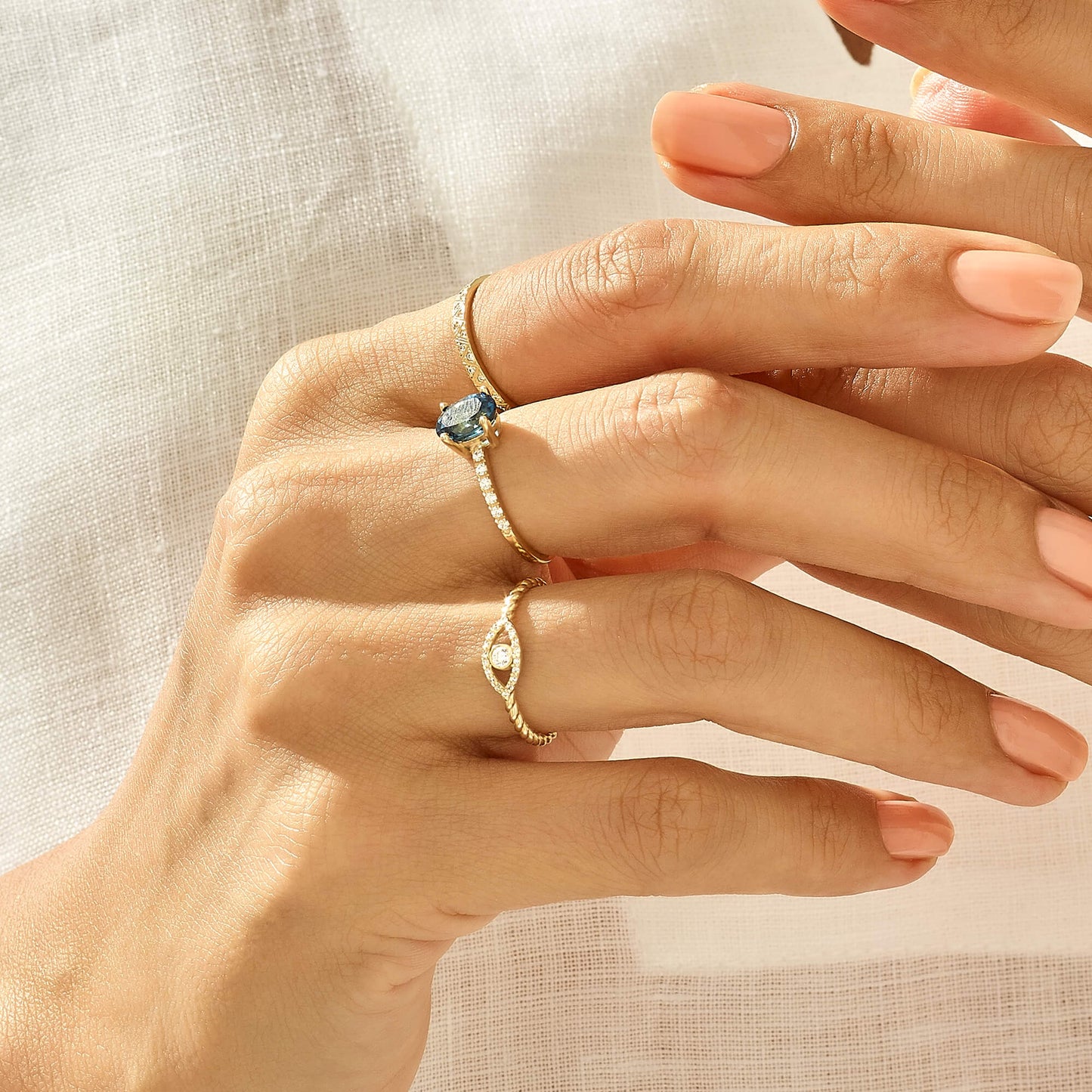 Triangle Band Ring in Gold