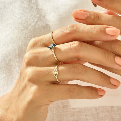 Triangle Band Ring in Gold