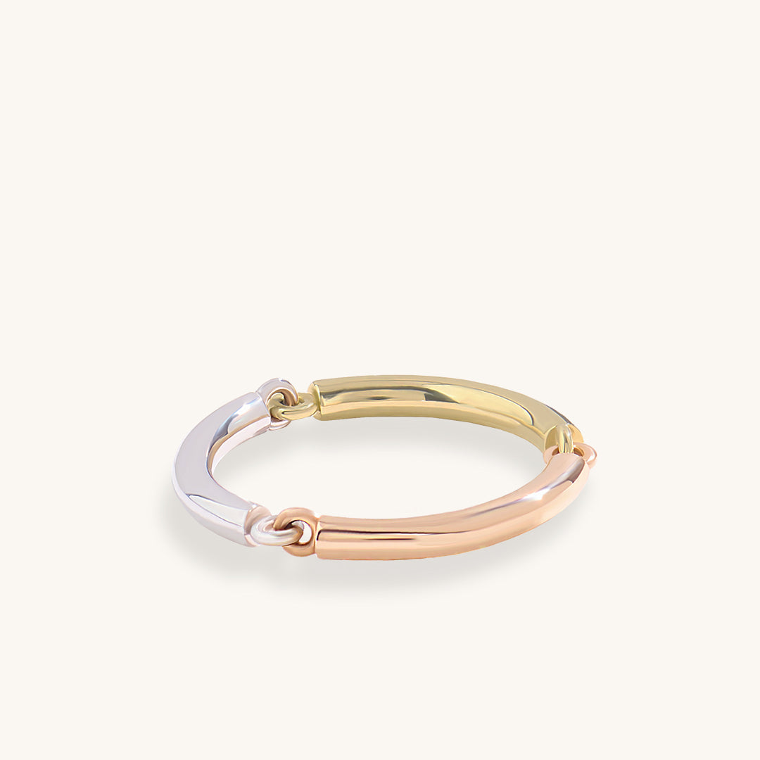 Trio Link Ring in Gold