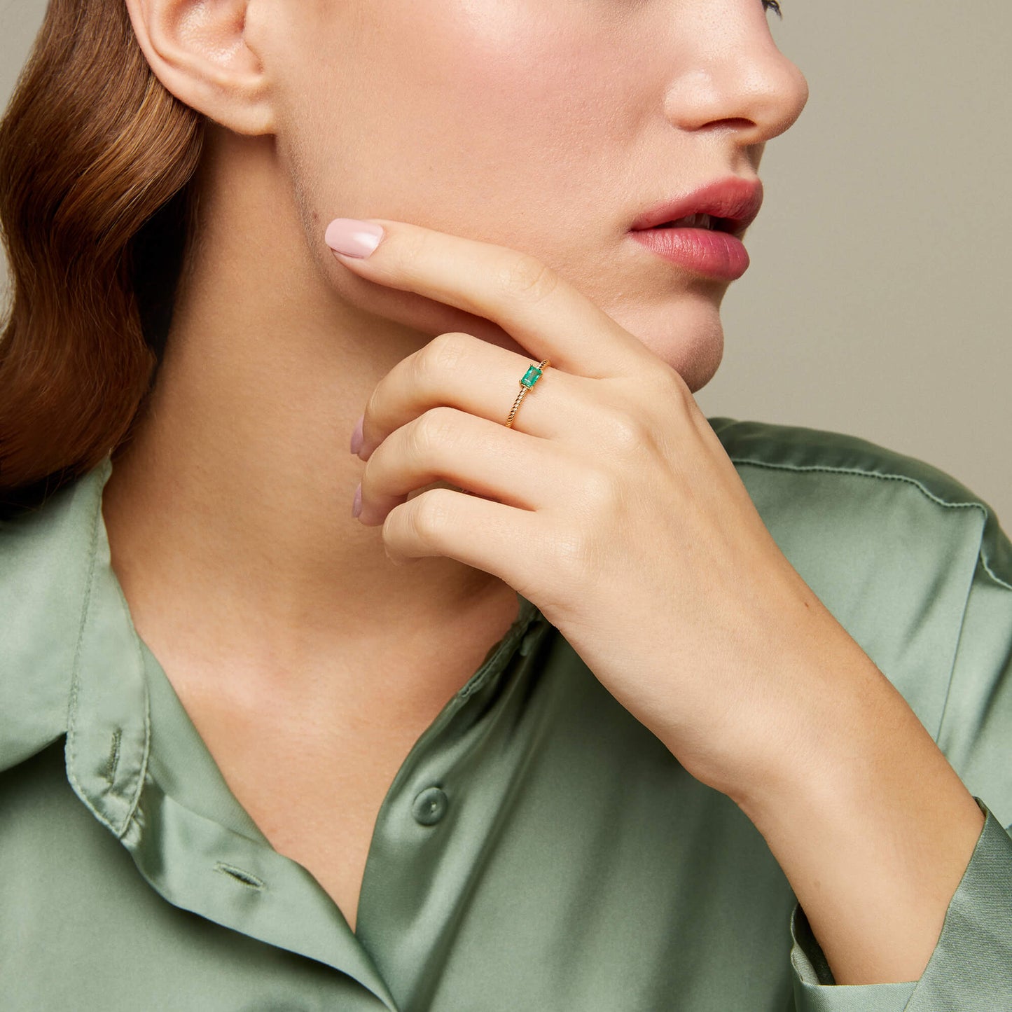 Twined Emerald Ring in Gold