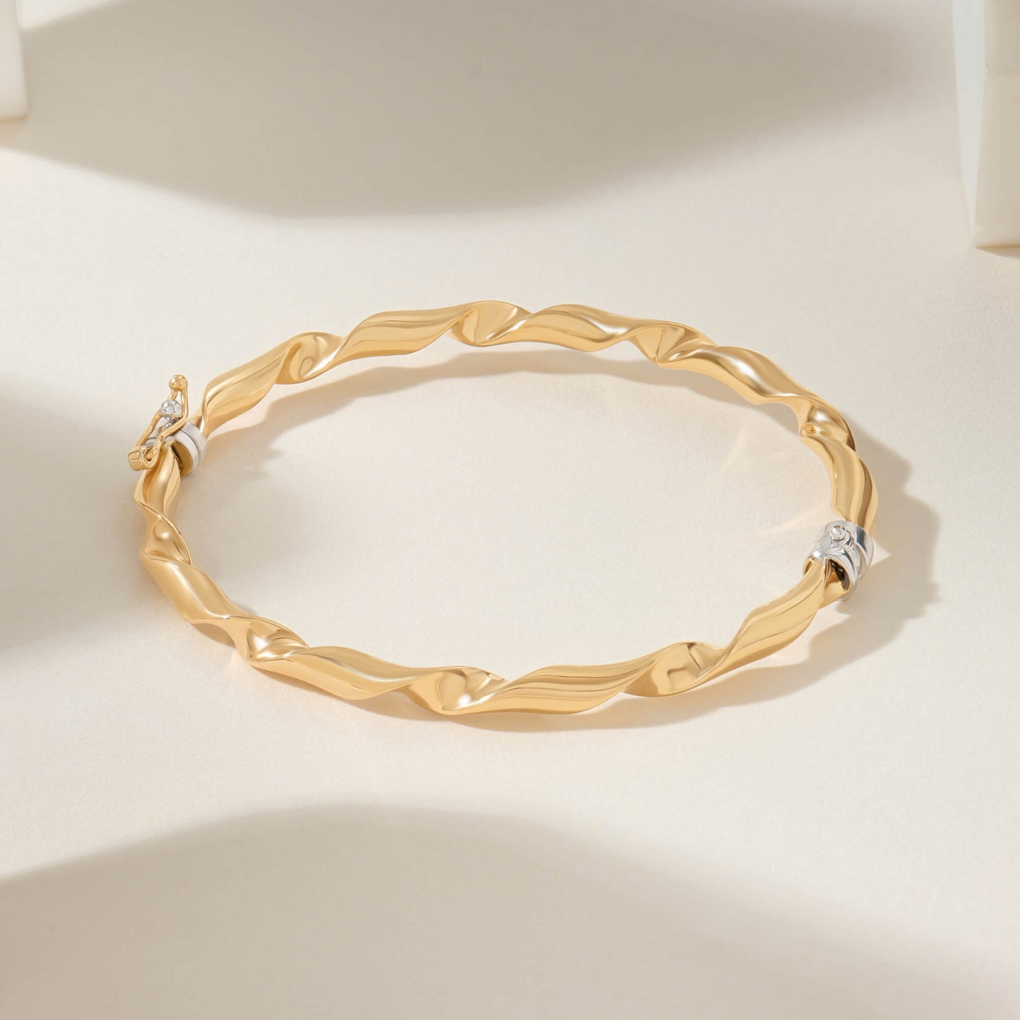 Twirl Bangle Bracelet in Gold