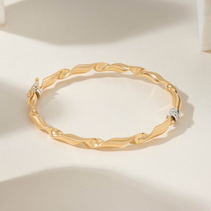 Twirl Bangle Bracelet in Gold