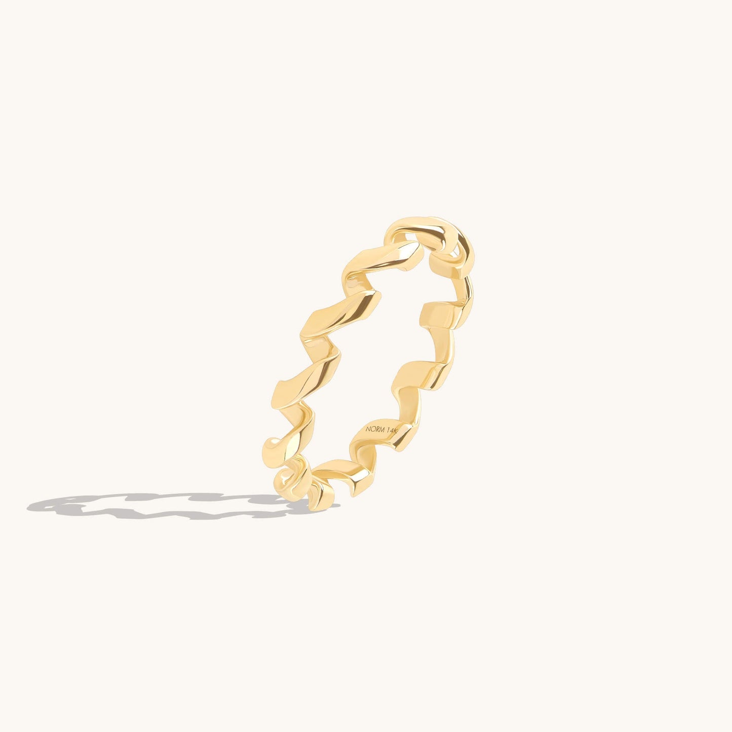 Twirl Ring in Gold