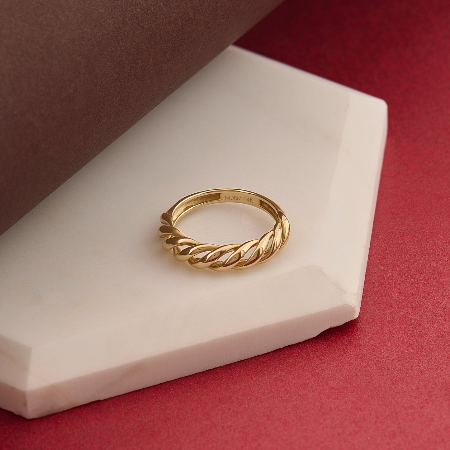 Twisted Croissant Ring in Gold