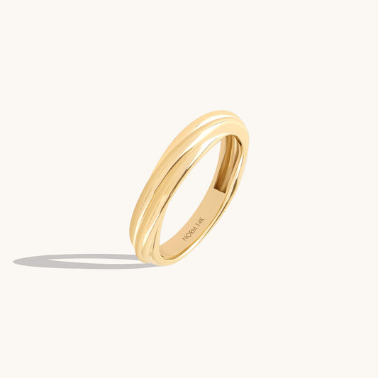Twisted Dome Band Ring in Gold