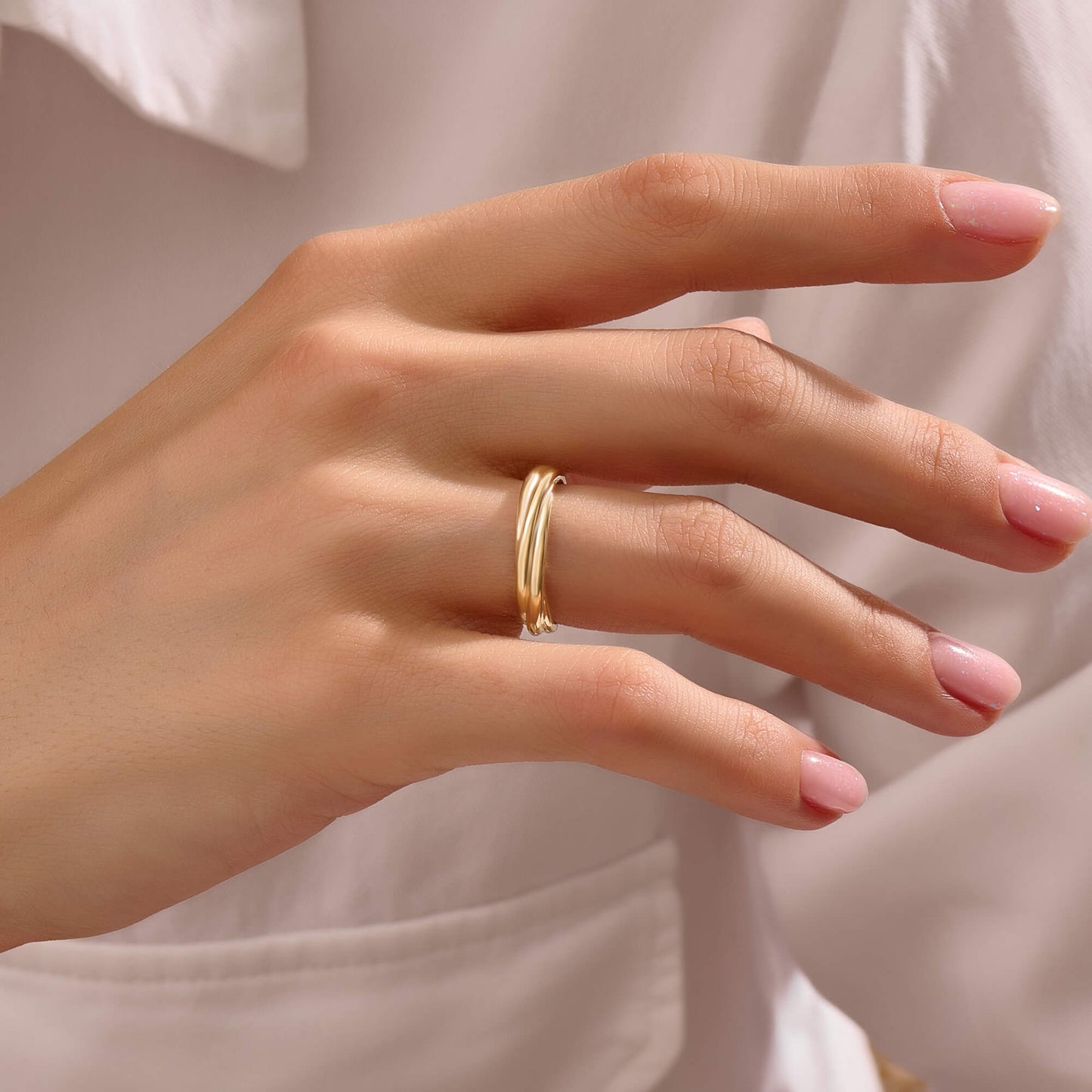 Twisted Dome Band Ring in Gold