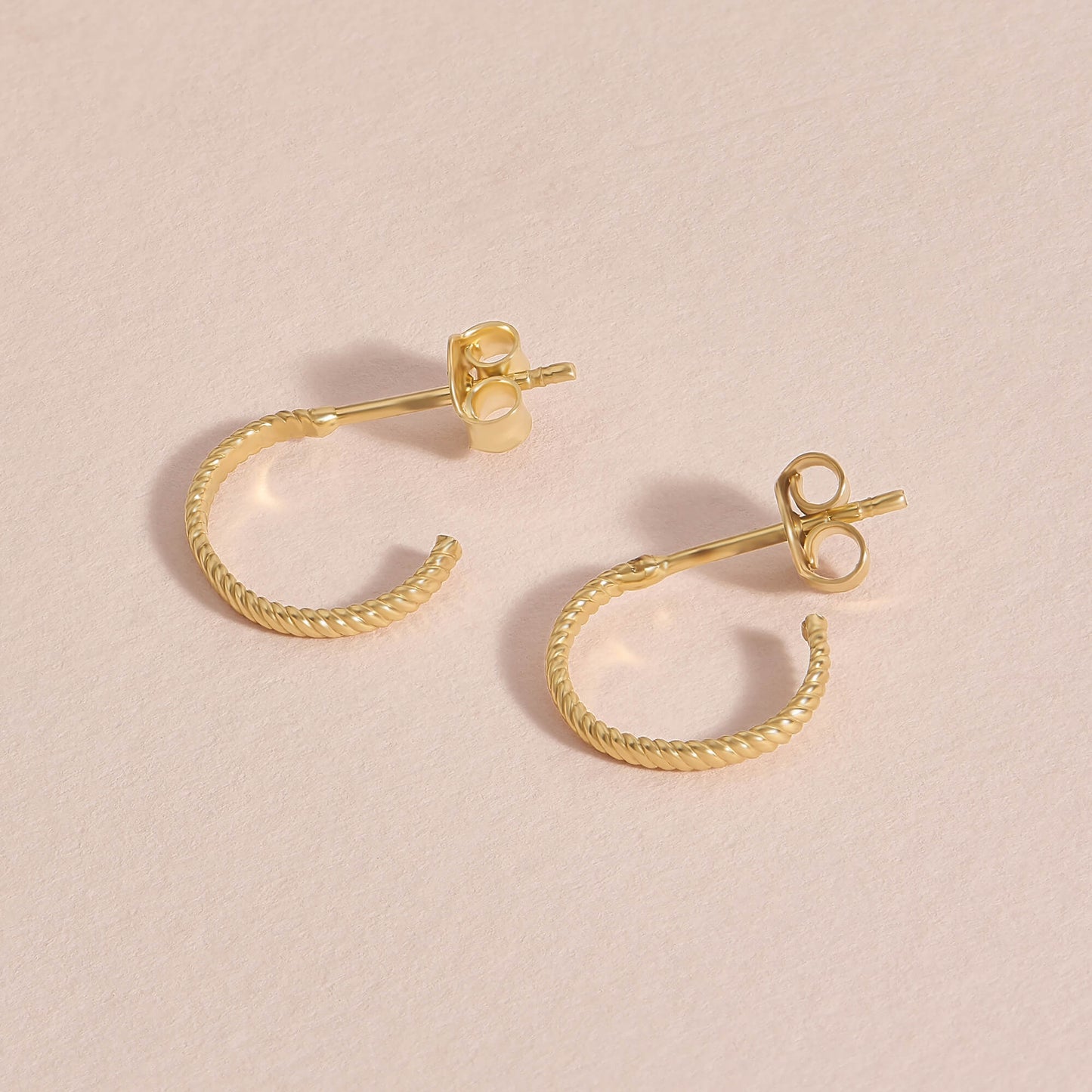 Twisted Earrings in Gold