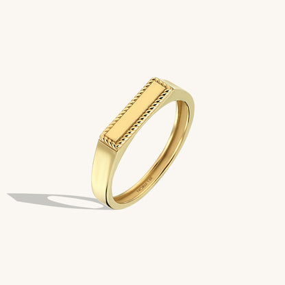 Vintage Pinky Ring in Gold