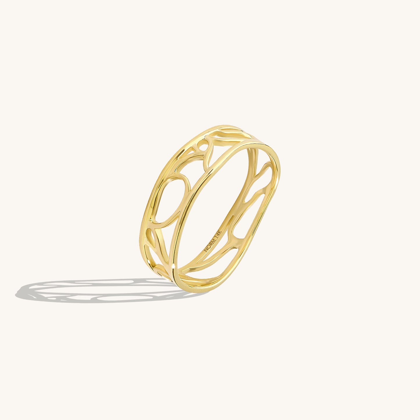Wave Outline Band Ring in Gold