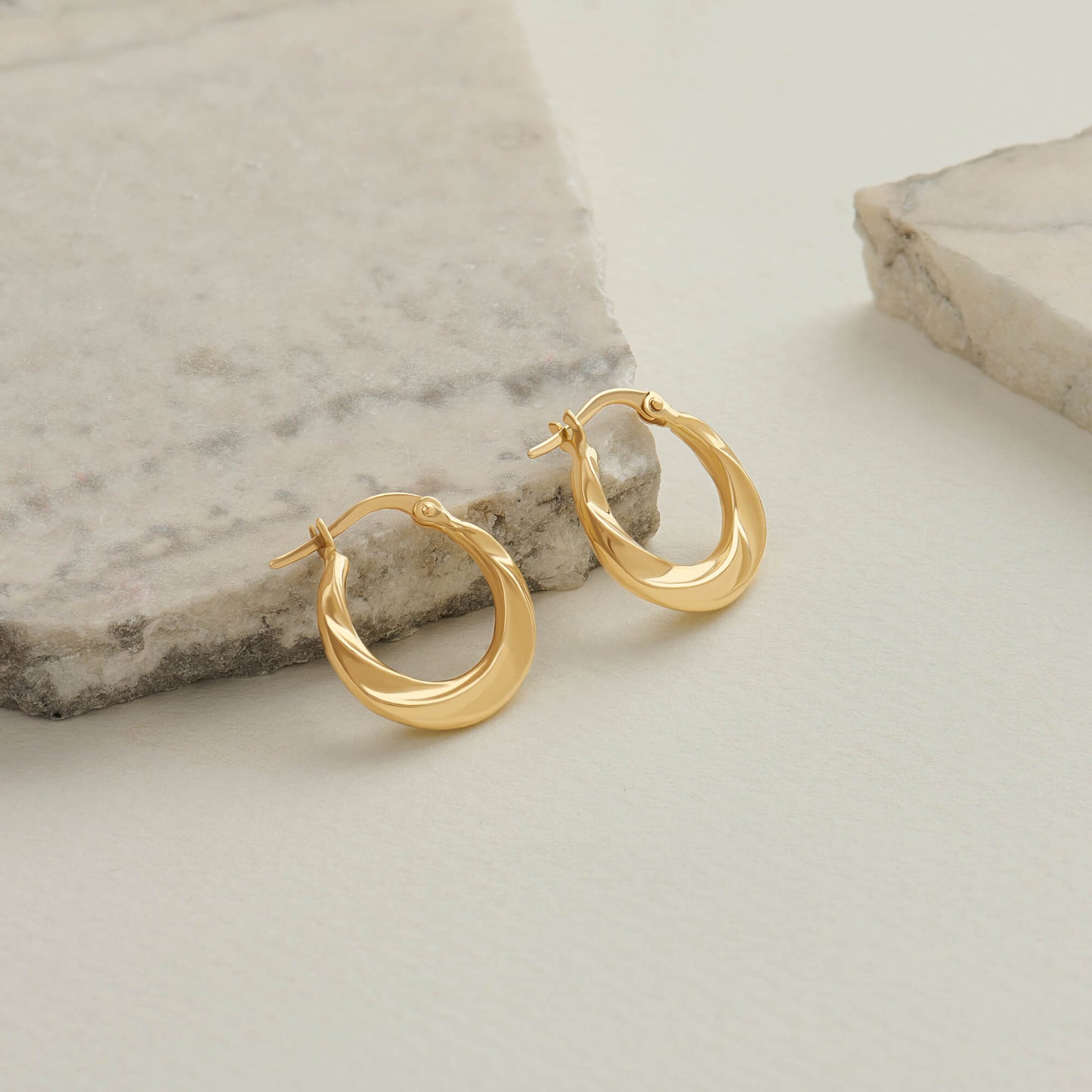 Wavy Hoop Earrings in Gold
