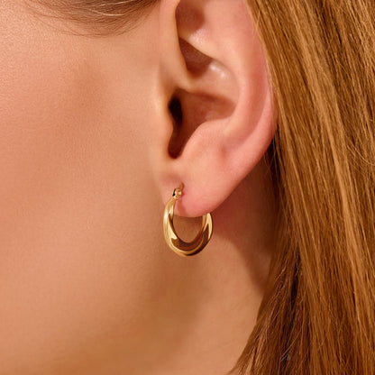 Wavy Hoop Earrings in Gold