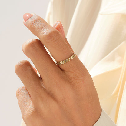 Wheatear Band Ring in Gold