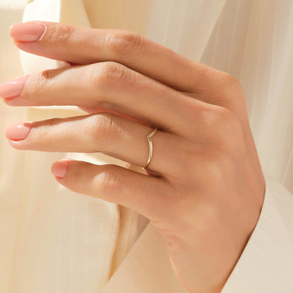 Wishbone Stacking Ring in Gold