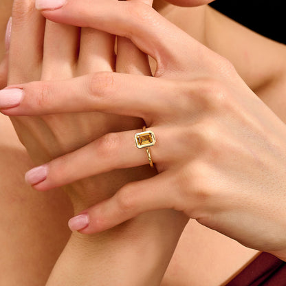 Zultanite Solitaire Ring in Gold
