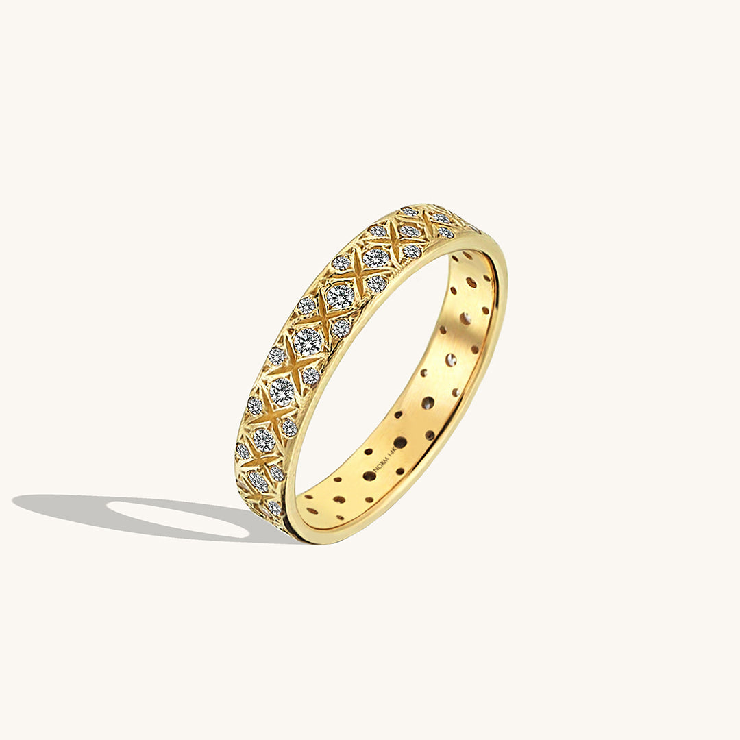 Criss Cross Band Ring in Gold